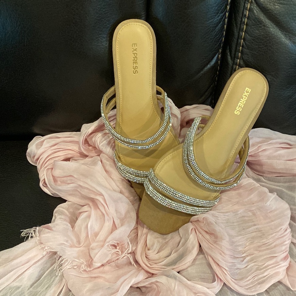 Elegant Express summer saddles worn once tags still on. With rhinestones.